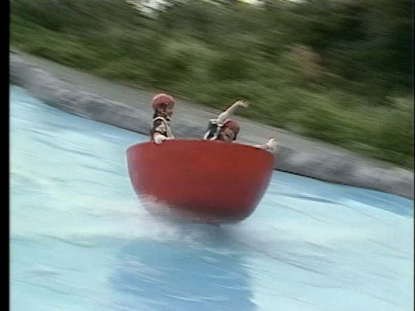 ภาพ:Cupboat.jpg
